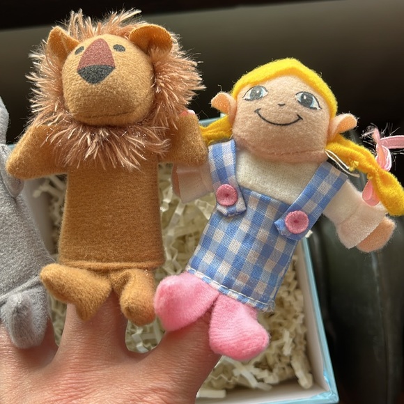 Wizard of Oz finger puppets like new - Picture 2 of 7